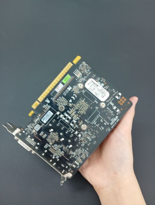 Видеокарта 1050 2гб