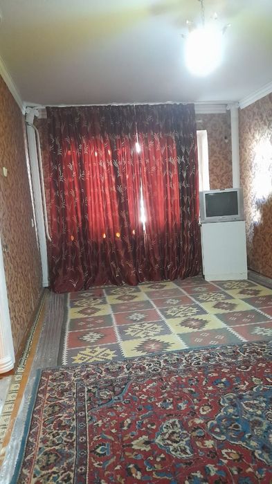 Фаргона обл газ, хамкорбанк ёнида 1 хона 1этажда квартира сотилади