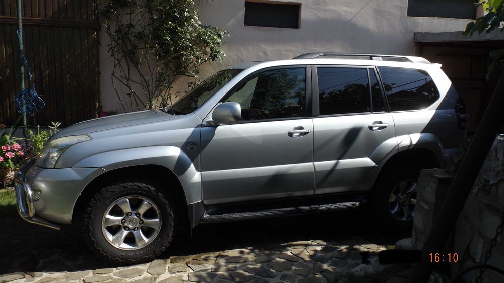 land cruiser cutie automata dotari vip 7 locuri