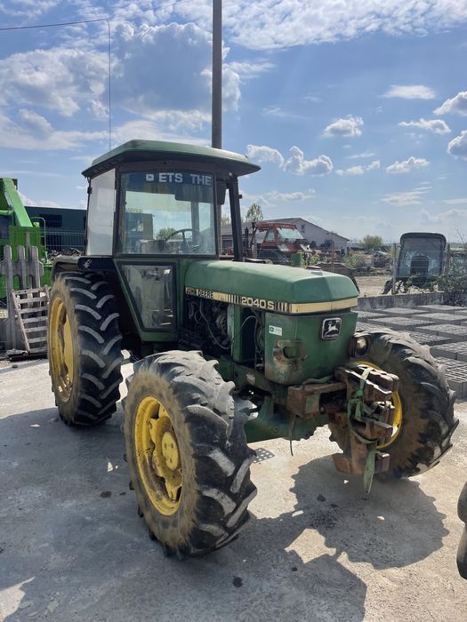 Dezmembrez john deere 2040 2140