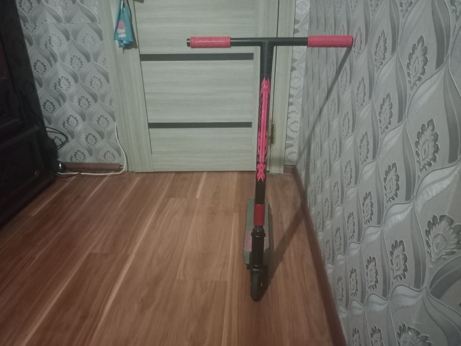 Продам 2 колёсный самокат