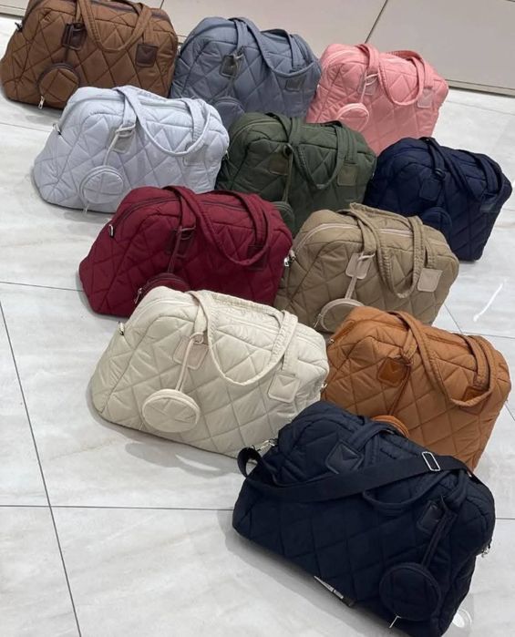 Модерна капитонирана дамска чанта