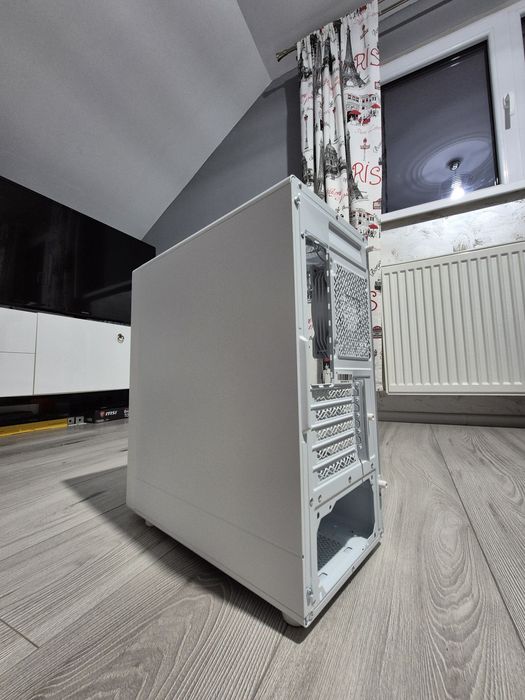 Carcasa PC - alba noua