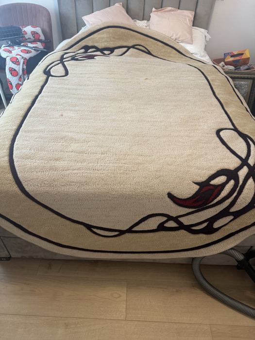 Vand covoare in stare foarte buna