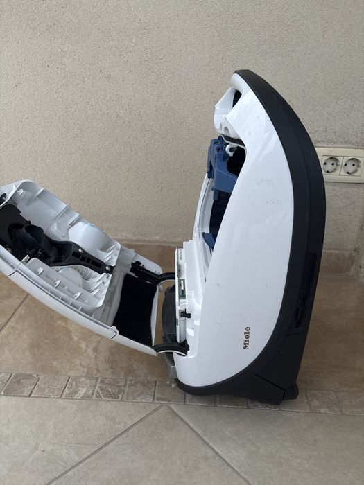 Aspirator Miele S8340 pentru piese