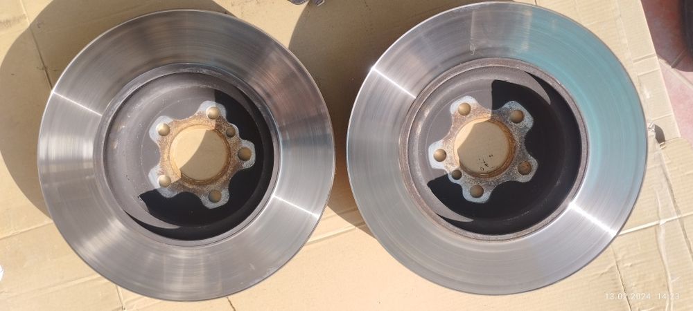 Тормозние диски от BMW 740 li