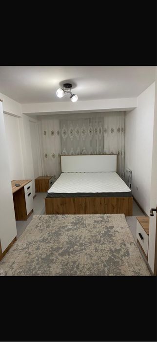 Продам спальный кровать и комод