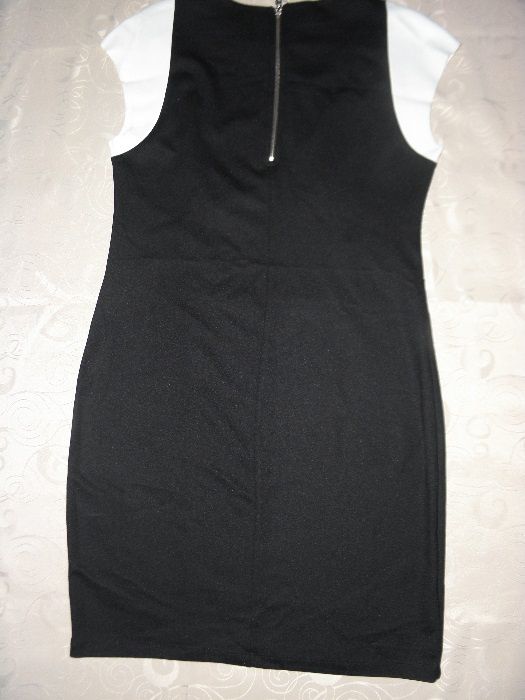 Елегантни черни рокли