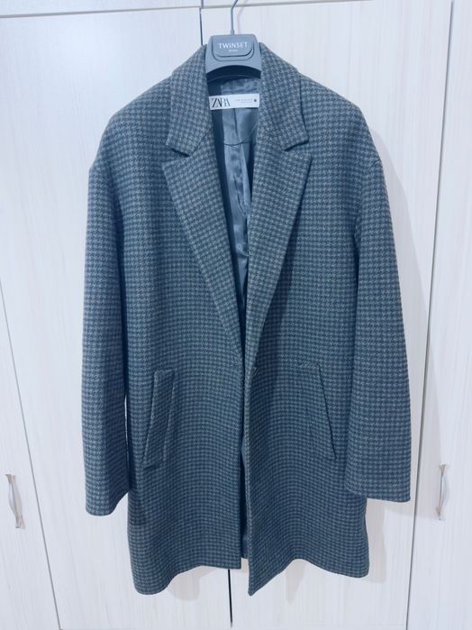 Вълнено палто ZARA