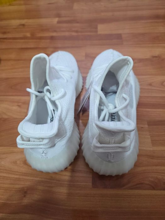 Adidași Yeezy original
