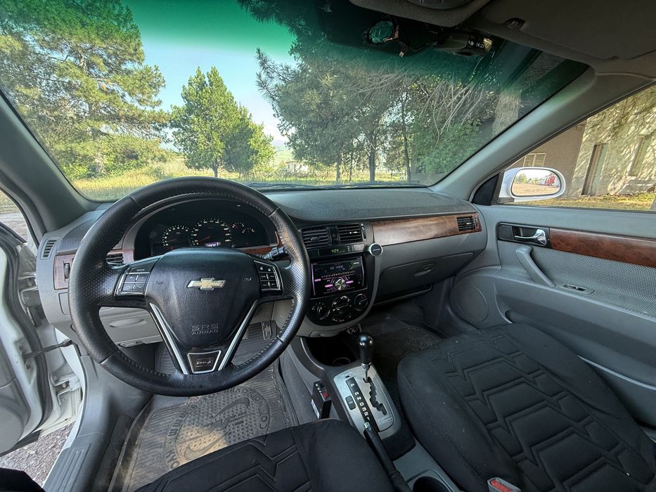 Lacetti 1.8 сотилади