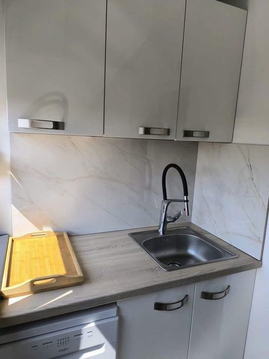 Inchiriez apartament