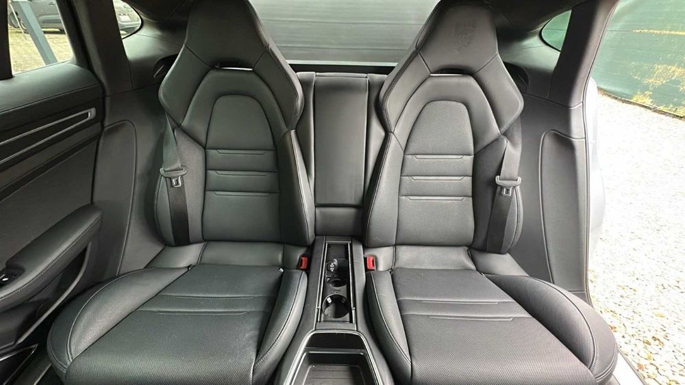 Porsche panamera 4 e-hybrid 69500 €
