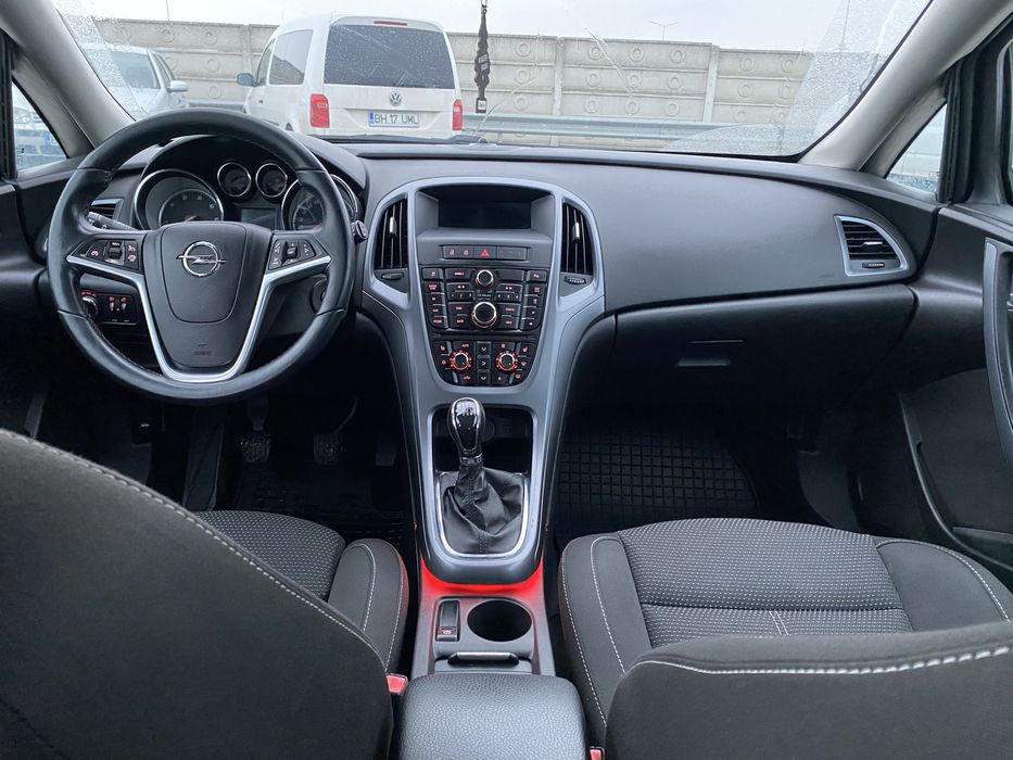 Opel Astra J - 1.6 cdti - 110 cp - 08 / 2015 - euro 6