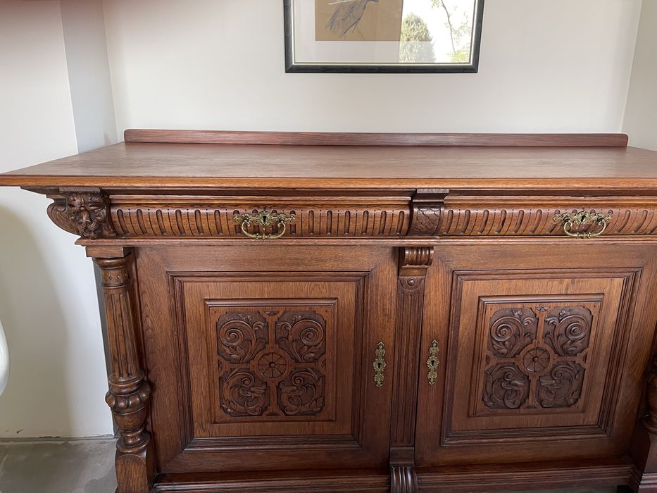 Антика шкаф реставриран