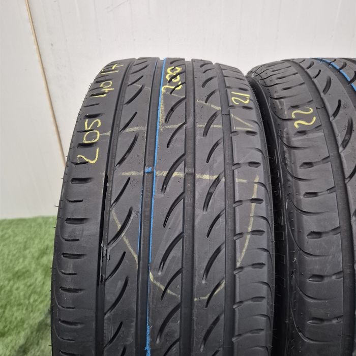 205 40 17 Pirelli Nero