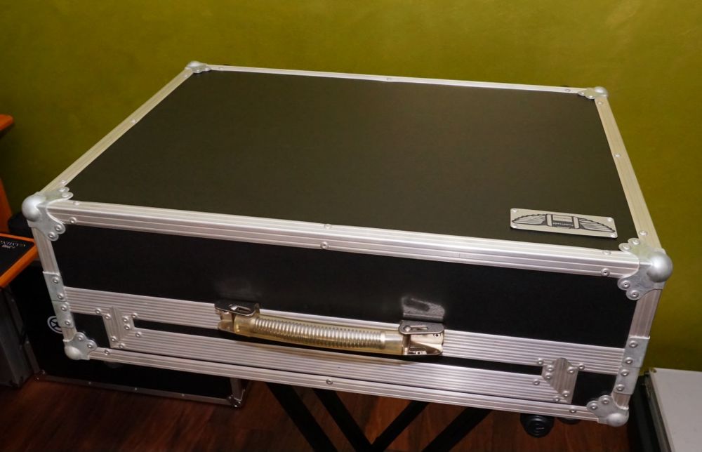 Controller Dj Behringer CMD STUDIO 4A