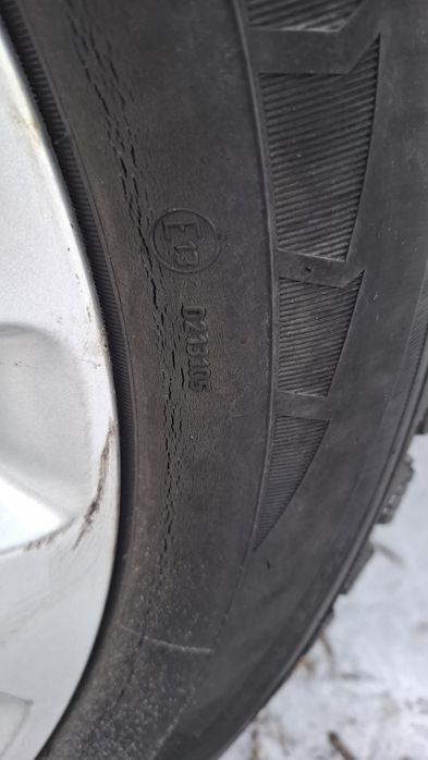 зимние шины 235×60×18