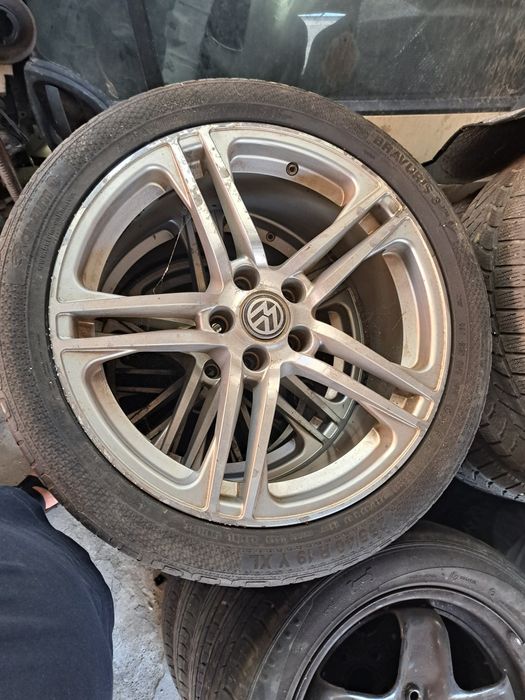 Vând jante aluminiu