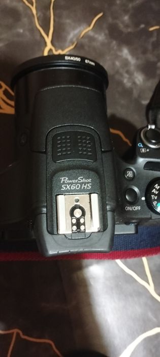 Canon SX 60 în stare foarte bună