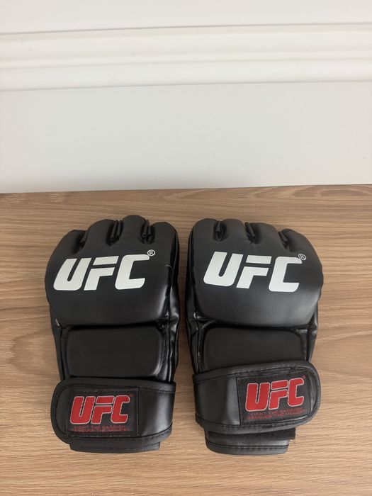Перчатки UFC для мма