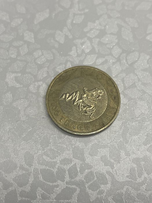 Редкая монета номиналом 100тг