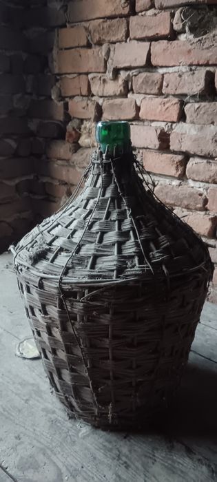 Стъклени дамаджани