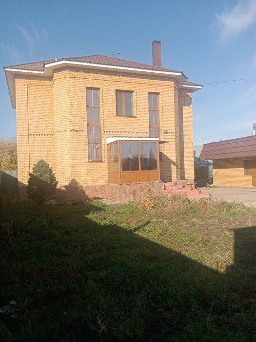 Продаётся красивый светлый коттедж