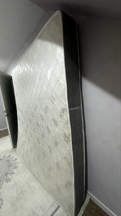 Продам матрас 1,8*2м
