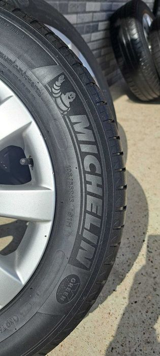 Vând roti  cu cauciucuri de vara  VW golf 5 , Michelin 195/65/15