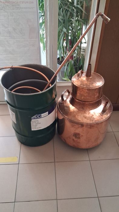 Vând cazane de făcut tuica din cupru sau inox