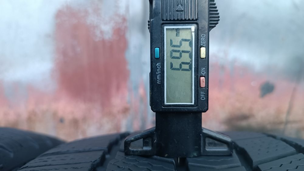 255/45/19 Continental Дот 4024