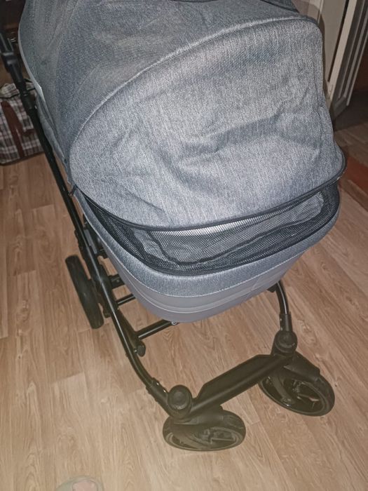 Продам детскую коляску