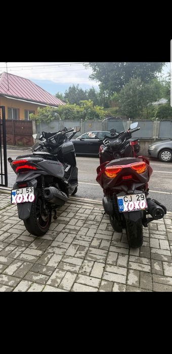 Vand YAMAHA X Max 125  Tech Max din 2020 (Se conduce cu categoria B) s