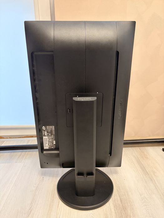 Монитор Philips 243B