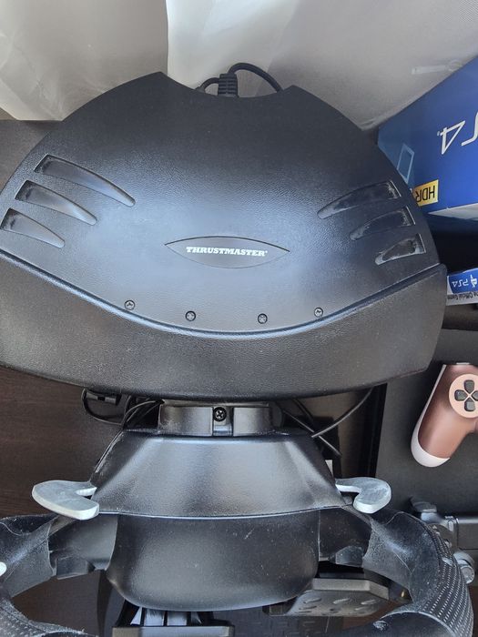 Продавам волан на марката  TRUSTMASTER