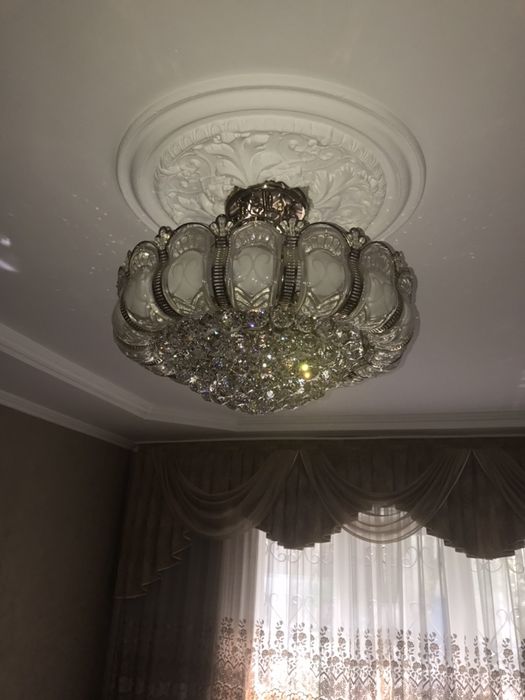 Люстра в гостинную