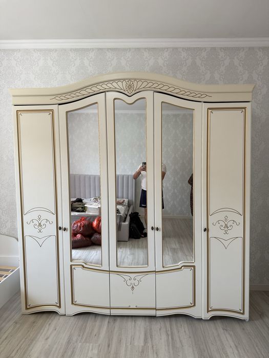 Спальный гарнитур