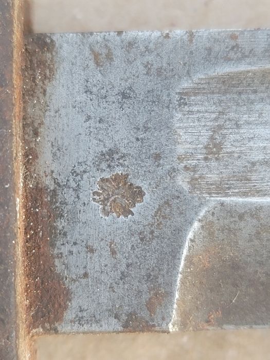 Baioneta germană primul război mondial și lampă folosita în mină Elba