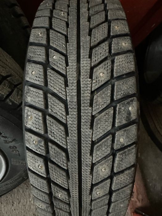 R14 185/65 шипованные шины без дисков