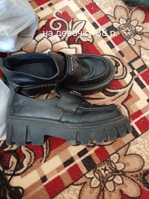 Отдам обувь девочковую, женскую