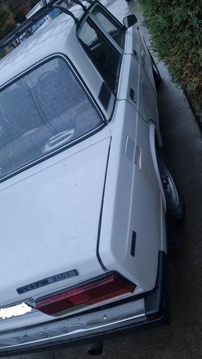 ПРОДАЕТСЯ ВАЗ 2107 - белый жигули