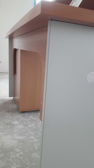 Стол, тумбочка ,полка