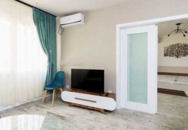 Продава се Тристаен апартамент в София, Дружба 2 - 102 кв.м за 1726 €/кв.м - Снимка #1