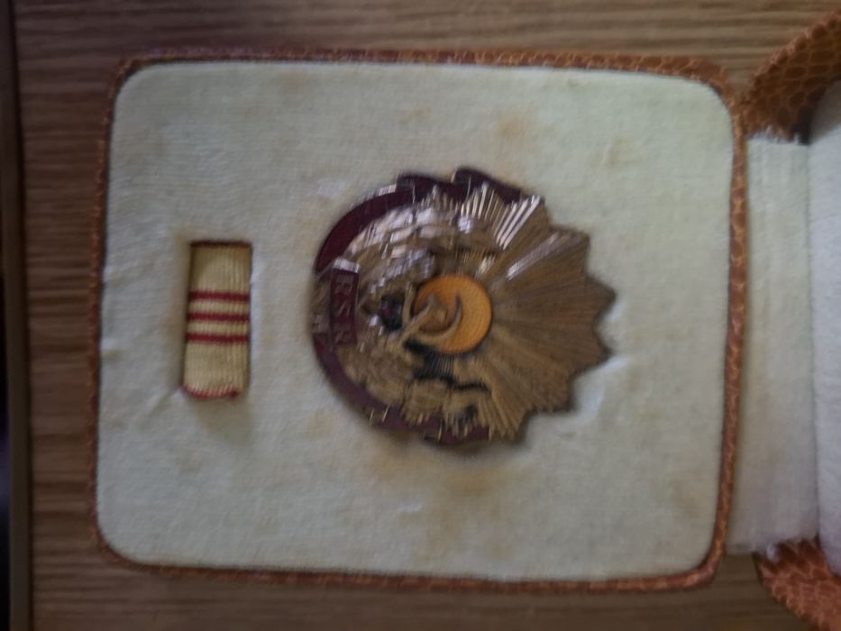 Vând colecție medalii
Vând colecție de medalii originale, în