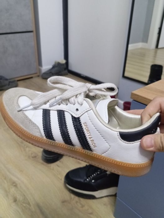 Продам кроссовки