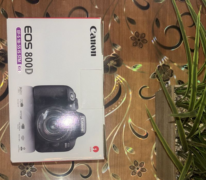 Canon EOS 800D – КАТО НОВ (4000 кадъра) + Обектив + Чанта + SD карта SanDisk Ultra A1 256GB