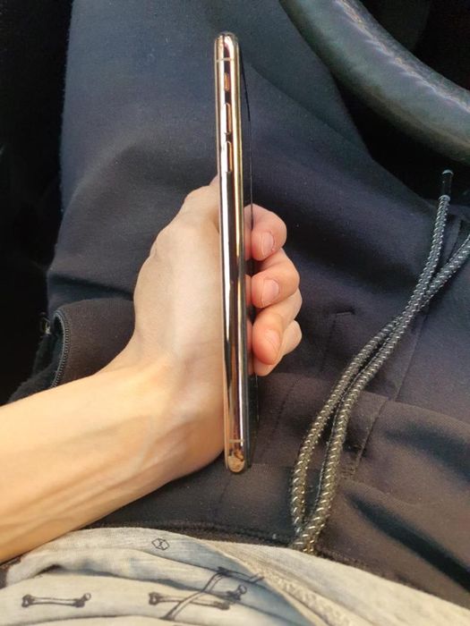 iPhone XsMax 64gb/ battery 82%