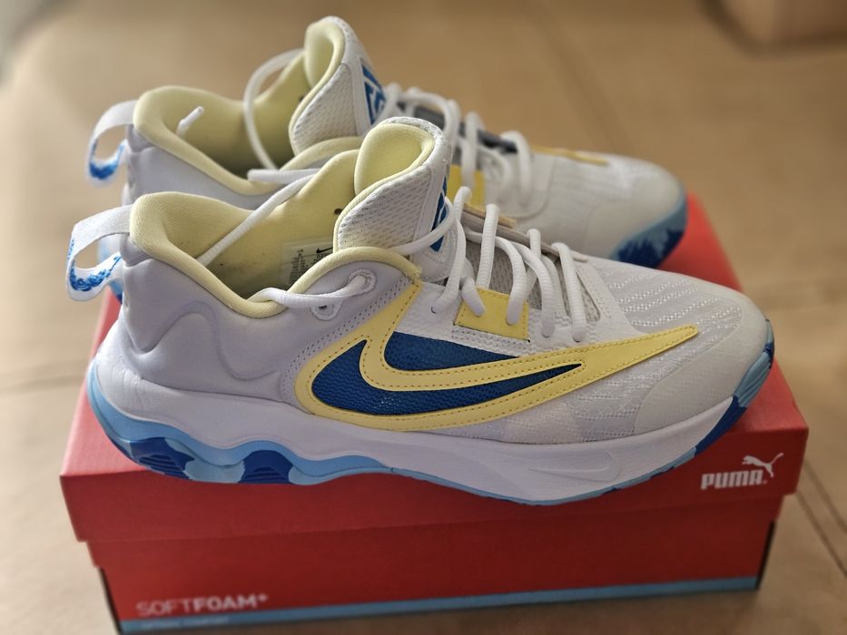 Маратонки   Nike