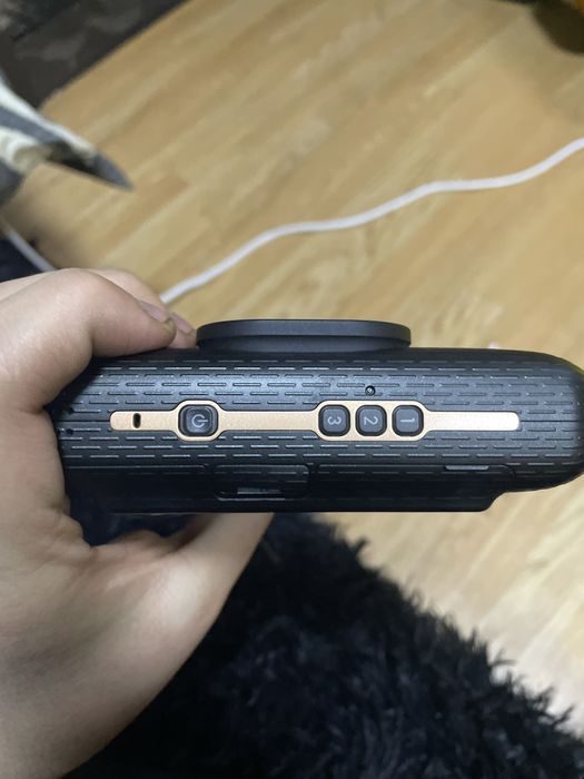 Продам Полароид Fujifilm instax mini liplay